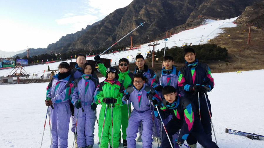 一網(wǎng)天行組織員工開展旅游拓展活動